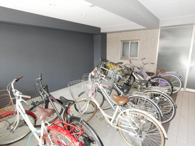 【その他共用部分】 | フラッティ千本今出川 | 屋内駐輪スペース