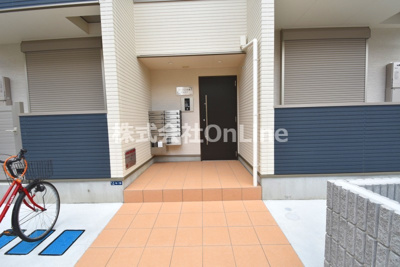 【エントランス】 | ラージヒル長瀬EAST