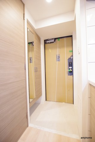 エスリード大阪クレストコート　仲介手数料無料の玄関