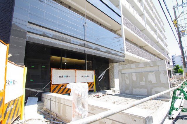 エスリード大阪クレストコート　仲介手数料無料のエントランス