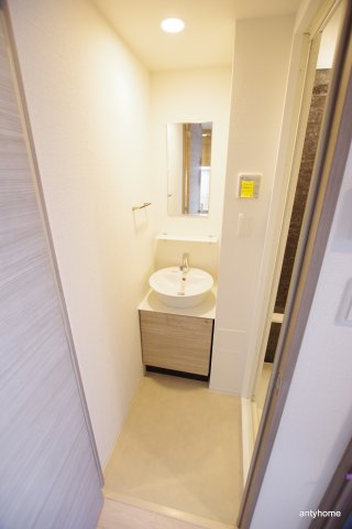 エスリード大阪クレストコート　仲介手数料無料の洗面所