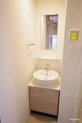 エスリード大阪クレストコート　仲介手数料無料の洗面所