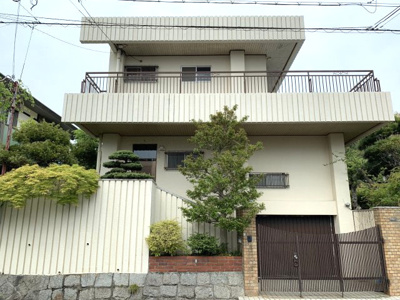 【外観】 | 神戸市須磨区高倉台5丁目中古戸建 | レトロですが高級感のある外観となっております♪