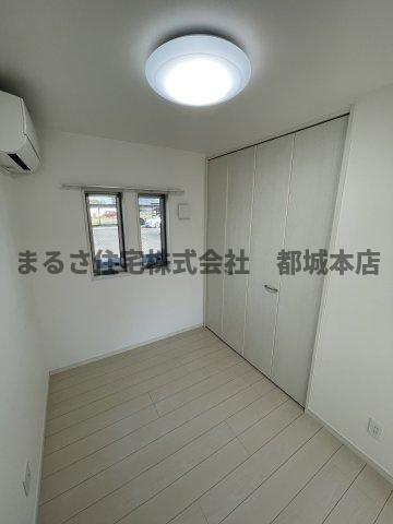 ルーチェ吉尾の洋室