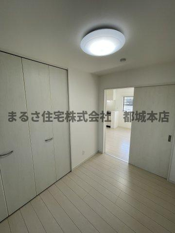 ルーチェ吉尾の洋室