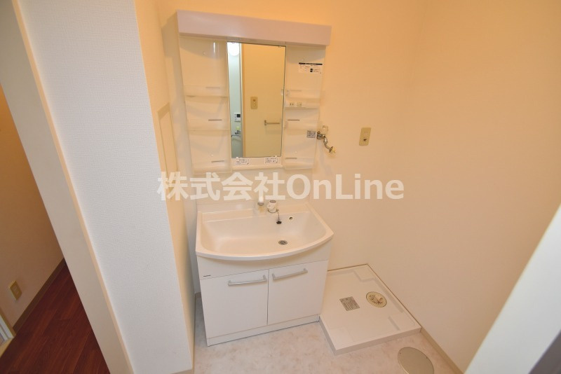 第5大原マンションの独立洗面台