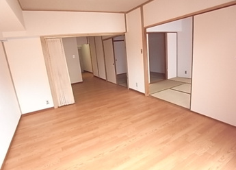 【居間・リビング】