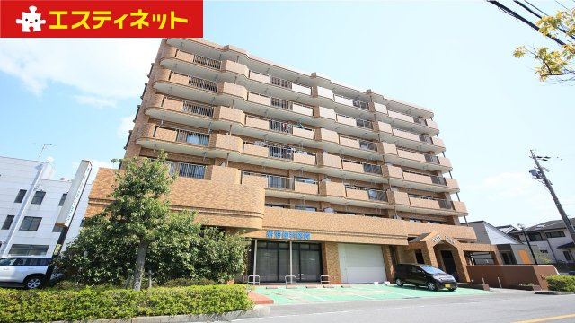 イーストタウンの外観