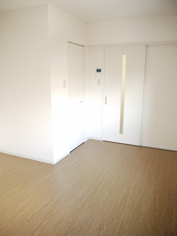 リオンドール栄町の居間・リビング