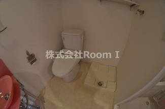 【トイレ】 | SERENiTE北浜 | 清潔感のあるトイレです