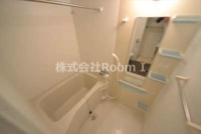 【浴室】 | セレニテ上町台 | コンパクトで使いやすいお風呂です