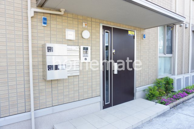 熊本市東区御領８丁目のアパートのエントランス