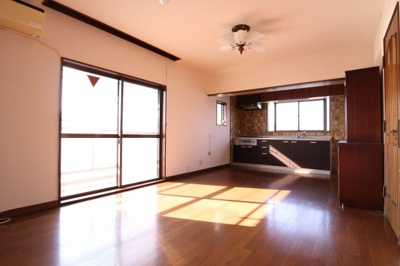 【居間・リビング】 | 結城ビル