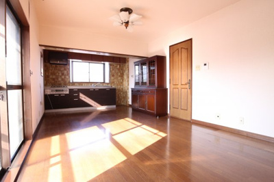 【居間・リビング】 | 結城ビル