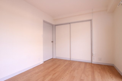 【寝室】 | シャトレイユ