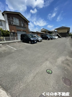 【駐車場】 | ベル・セゾン | 車をお持ちの方に嬉しい駐車場付きの物件です