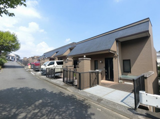 【外観】 | 総戸数１９戸、平成１０年３月築、管理人は日勤勤務につき管理体制良好です♪