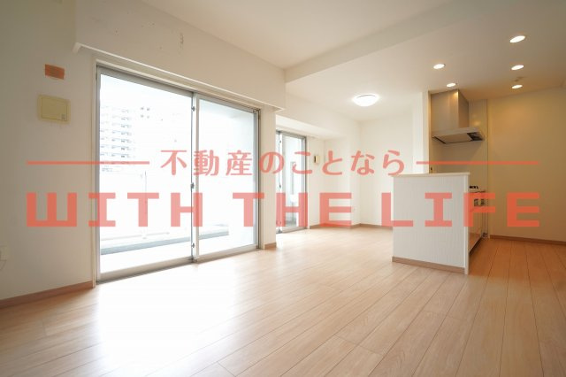 ライオンズ六ッ門サンリヤンタワー【キャッシュバック対象物件】の居間・リビング|使いやすいリビングです