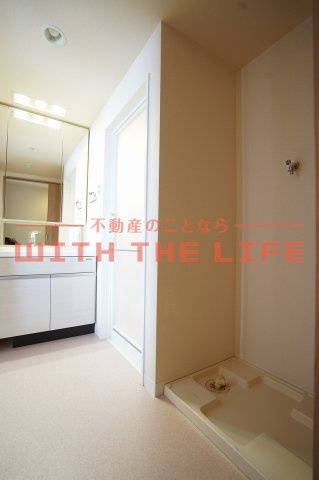 ライオンズ六ッ門サンリヤンタワー【キャッシュバック対象物件】の洗面所|脱衣スペースもあります