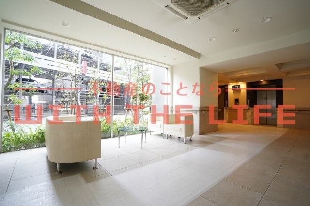 ライオンズ六ッ門サンリヤンタワー【キャッシュバック対象物件】のロビー|ゆとりのあるロビーです