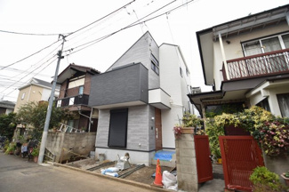 【外観】 | 現地見学や資料請求などお気軽にお問合わせ下さい。
周辺環境とあわせて現地ご案内致します。