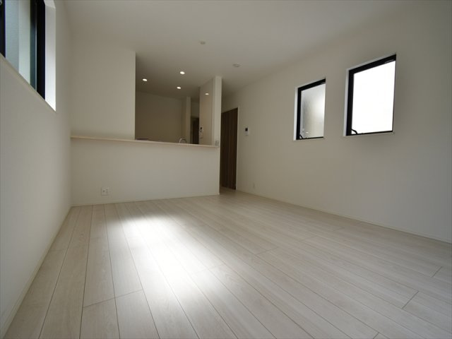 【居間・リビング】 | 練馬区石神井台２丁目 新築戸建