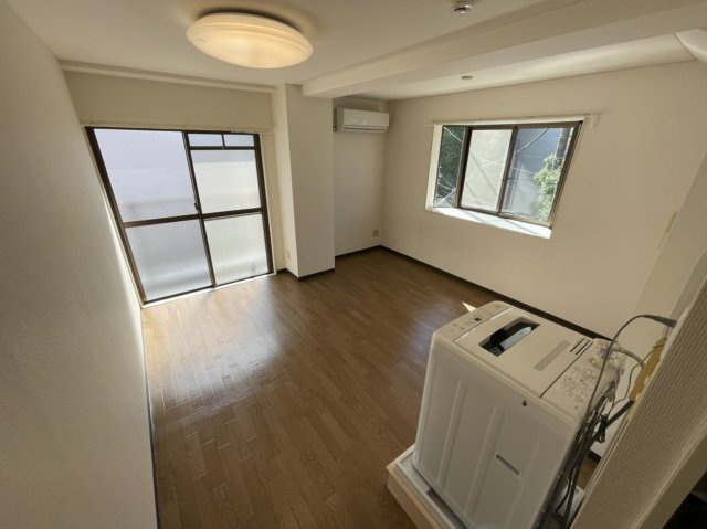 【洋室】 | ヨコハマベイストロベリーインターナショナル | 洋室です