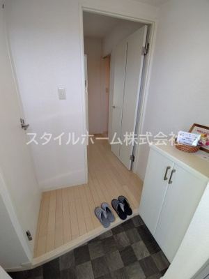【玄関】 | カーサハナブサ | 別部屋写真です。