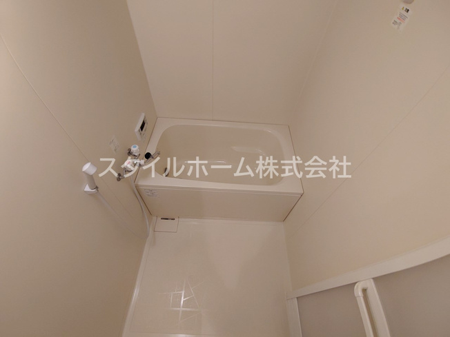 【浴室】 | カーサハナブサ | 別部屋写真です。