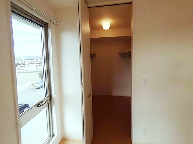 ルミエール岩橋 B棟の収納