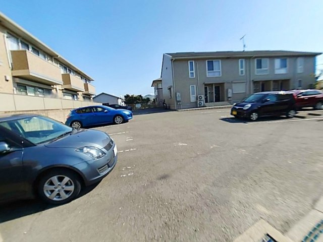 【駐車場】 | ルミエール岩橋 B棟