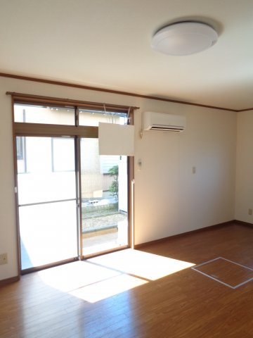 テラスハウス土屋の居間・リビング