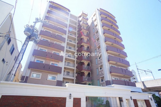 【外観】 | 小学校、安心の徒歩1分です♪