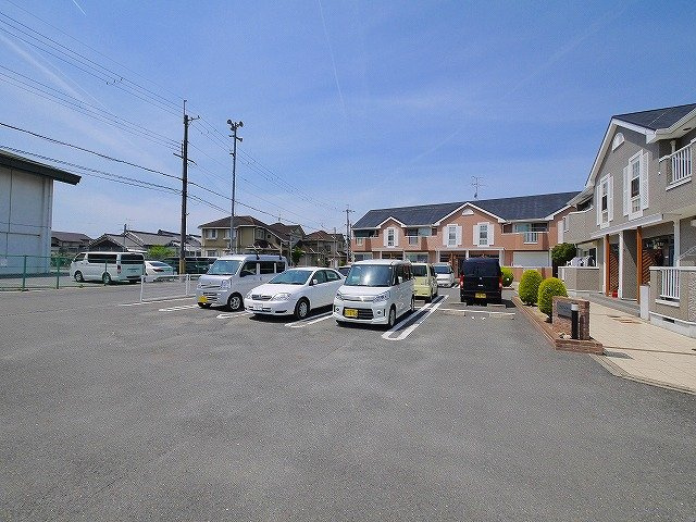 ラフィナートの駐車場|駐車場です