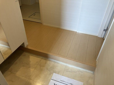 【玄関】 | ラランジャ