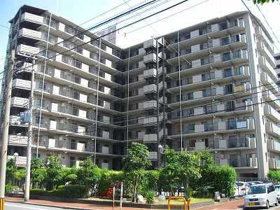 【外観】 | メゾンドヴィル今福 | ◎大阪メトロ長堀鶴見緑地線『今福鶴見』駅徒歩7分！！
◎小中学校が徒歩6分！！お子様の通学が安心ですね♪
◎周辺施設充実で生活至便な環境です。