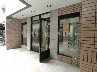 【エントランス】