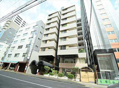 【外観】 | メゾン京口門 | 【大規模修繕がポイント！】
2020年3月に大規模修繕工事が完了。
都会のど真ん中にある本物件。
公官庁も近いせいか、弁護士事務所・司法書士事務所等、
お堅い職業の方の事務所も多く入ります。