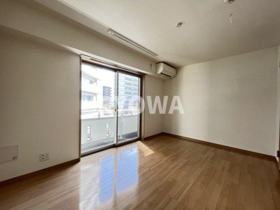 【居間・リビング】 | ピュア清澄白河 | 掲載の写真は退去前の写真となります。