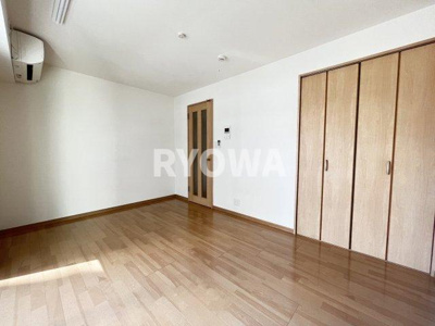 【居間・リビング】 | ピュア清澄白河 | 掲載の写真は退去前の写真となります。