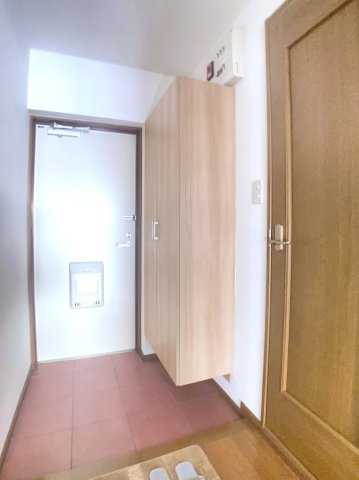 サンフレッシュ西下台の玄関