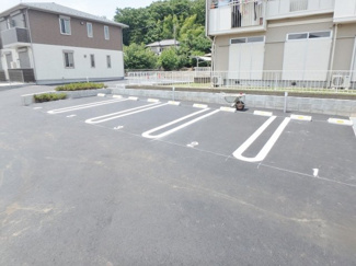 【駐車場】 | いつでも目の届く敷地内に駐車場があります♪荷物がかさばりがちなお買物にも、敷地内駐車場があると便利ですよね☆