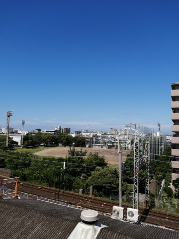 セジュール岸和田の展望|玄関側からの眺望です