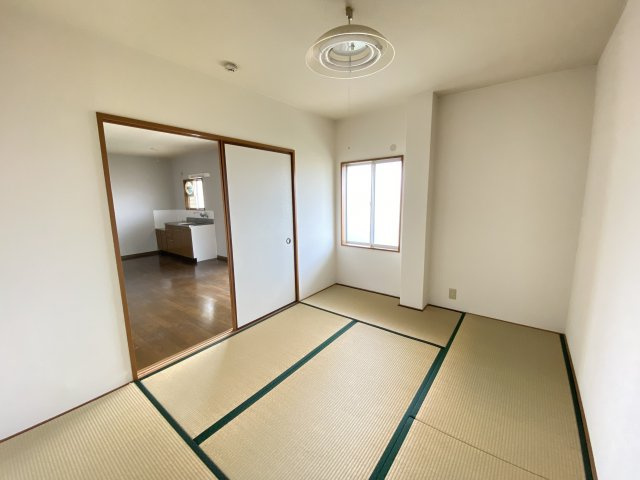小林ハイツの和室|6帖和室