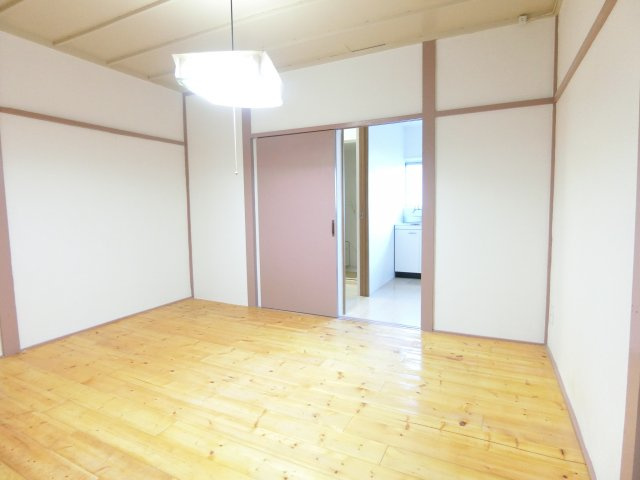 茱萸木6丁目戸建の居間・リビング