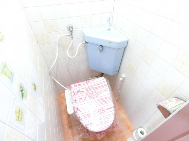 茱萸木6丁目戸建のトイレ