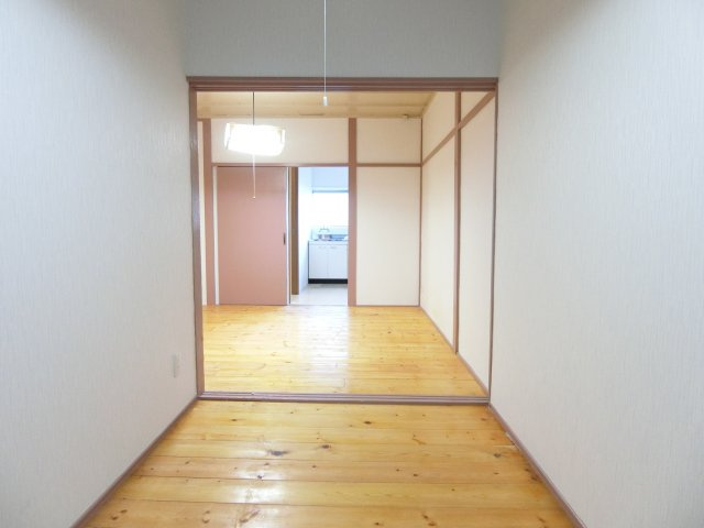 茱萸木6丁目戸建の居間・リビング