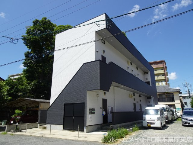 熊本市中央区八王寺町のアパートの外観