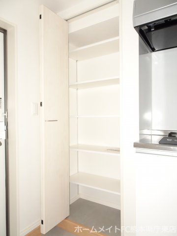 熊本市中央区八王寺町のアパートの玄関