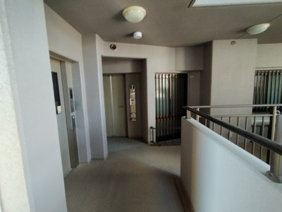 【その他共用部分】 | コート新深江 | 玄関前通路です。
